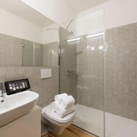 Bmyguest - Loios Terrace ポルト