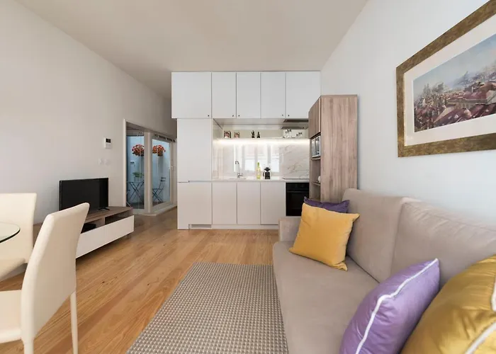 Bmyguest - Loios Terrace